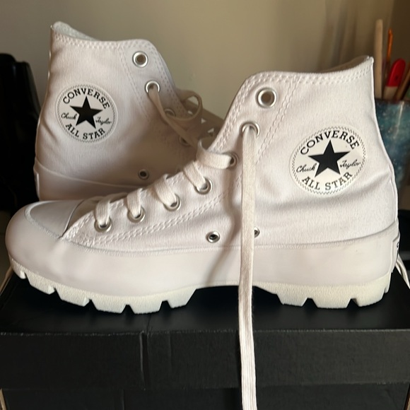 WOMEN'S CONVERSE CHUCK TAYLOR ALL STAR LUGGED PLATFORM SNEAKERS - Picture 3 of 4